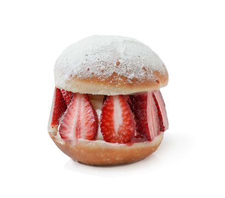 BOLLO FRUTILLA Y GANACHE MONTE X UN